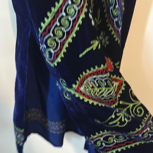 Rare Vintage 1970’s India Crushed Velvet Rayon Embroidered Blue Kaftan Maxi - Picture 7 of 16